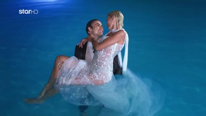 Η άβολη φωτογράφιση του GNTM μέσα στο νερό (ΒΙΝΤΕΟ)