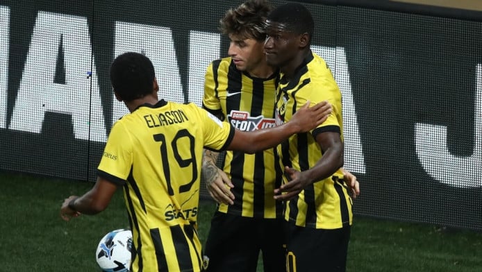 "Καλύτερη από όλους η ΑΕΚ, πέναλτι μόνο με... αίμα - Έξαλλος ο Τεττέη"