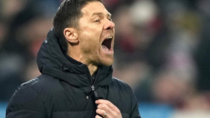 Με την πλάτη στον τοίχο ο Αλόνσο: "Αν χάσει απόν τον Ολυμπιακό θα απολυθεί"