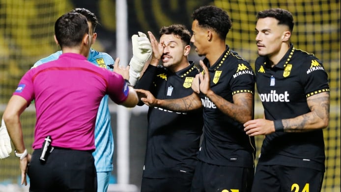 Άρης: "Μόνο ως ανέκδοτο η ανακοίνωση της ΑΕΛ - Ανύπαρκτο πέναλτι"