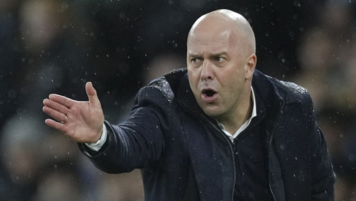 Πώς η άμυνα εξελίχθηκε σε εφιάλτη για τη Λίβερπουλ