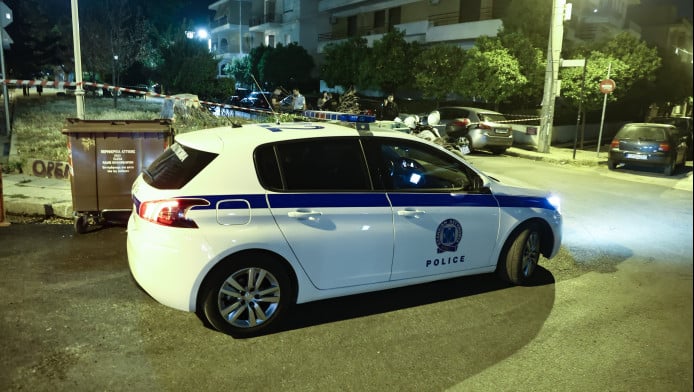 Ο πλωτάρχης που συνελήφθη για ασέλγεια ανηλίκου - ΦΩΤΟ με Μπέο και Ρέμο