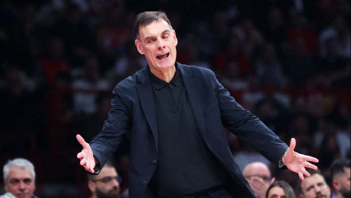 Σκασμένος ο Μπαρτζώκας παρά τη νίκη: "Είμαστε στεναχωρημένοι"