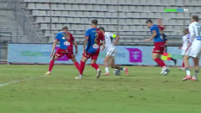 Η φάση που προκάλεσε τις διαμαρτυρίες Τζούρισιτς - Ζήτησε πέναλτι (Vid)