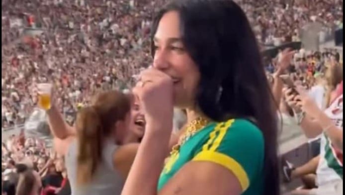 Η Ντούα Λίπα μετά το "Μπομπονέρα" πήγε και στο "Μαρακανά"! (ΒΙΝΤΕΟ)