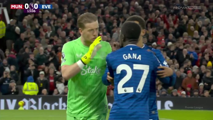 Δεν γίνονται αυτά: Ο Γκέιγ πλακώθηκε με συμπαίκτη του και αποβλήθηκε! (Vid)