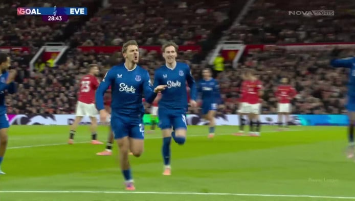 Ο Ντιούσμπερι-Χολ "χόρεψε" τη Γιουνάιτεντ κι έβαλε γκολάρα (ΒΙΝΤΕΟ)