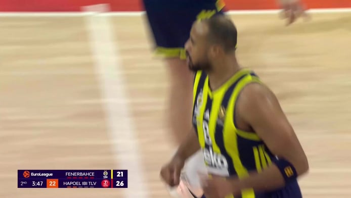 Η Φενέρ έπαιξε σαν πρωταθλήτρια Ευρώπης και προσγείωσε τη Χάποελ (Hls)