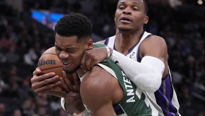 Δεν έφτανε το double-double του Γιάννη, ήττα για τους Μπακς (ΒΙΝΤΕΟ)