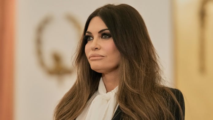 Η Γκίλφοϊλ τρέλανε κόσμο με εντυπωσιακή μίνι τουαλέτα (ΦΩΤΟ)