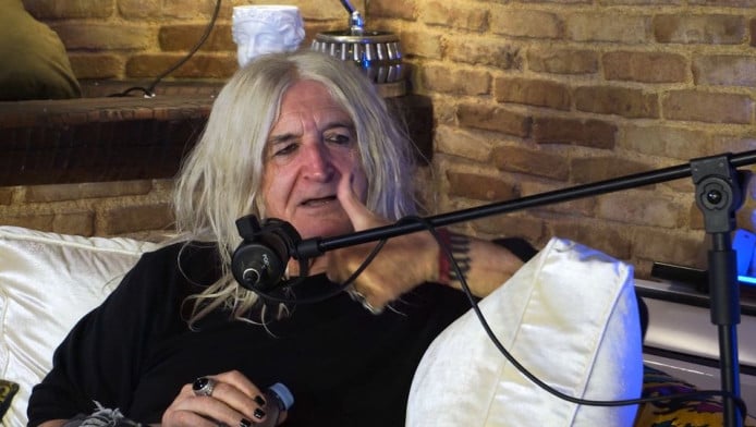 Nίκος Καρβέλας: Το απίστευτο περιστατικό στον γάμο του με την Αννίτα Πάνια!