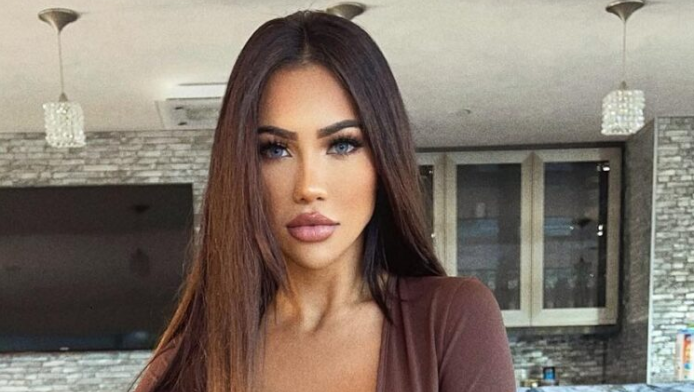 Η κοπέλα που έχει αδυναμία στα ρούχα (ΦΩΤΟ)