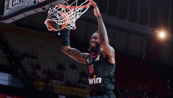 Βεζένκοφ και Χολ "καθάρισαν" για τον Ολυμπιακό (ΒΙΝΤΕΟ)