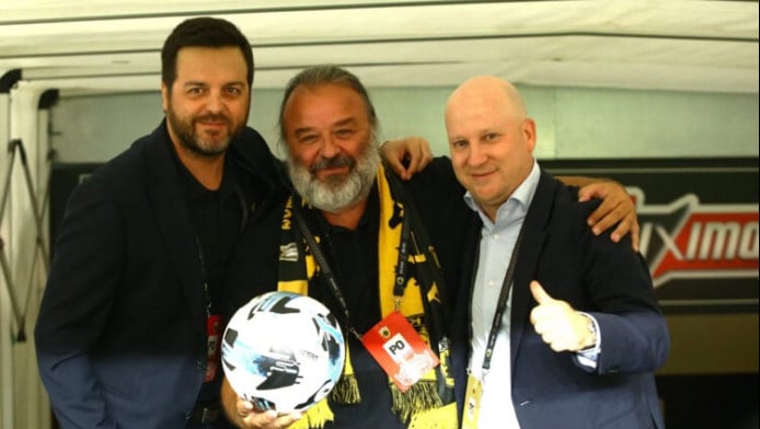 "Μόνο η ΑΕΚ ζητάει το δίκιο της - Δεν έχει φτιάξει ομάδα ο Γιοβάνοβιτς"