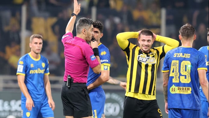 Κετσετζόγλου: "Θέατρο ο Μαυρίας - Ευνόησε επιστημονικά τον Παναιτωλικό"