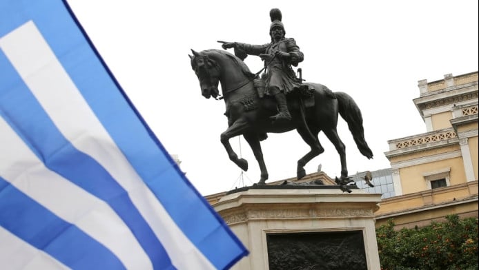 Πού δείχνει το άγαλμα Κολοκοτρώνη και το περίεργο με τη στάση του αλόγου