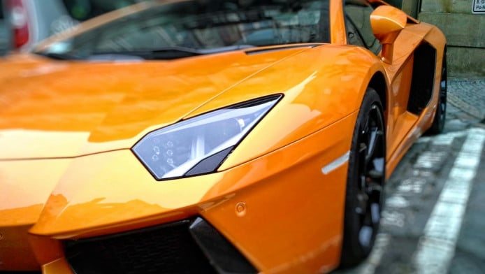 Συνελήφθη γνωστός επιχειρηματίας με Lamborghini - Έτρεχε με 216 χλμ/ώρα!