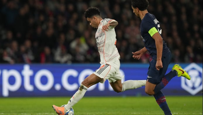 Η Μπάγερν στέλνει μήνυμα τίτλου μετά το «διπλό» στο Παρίσι