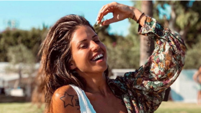 Τέσσερις πόζες της Χριστίνας Μηλιού που θα σε αφήσουν με το στόμα ανοιχτό 