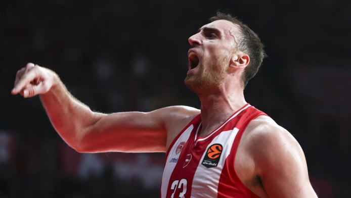 Με άμυνα και πάθος - Καθάρισε ξανά δια πυρός και σιδήρου ο Ολυμπιακός! (VD)