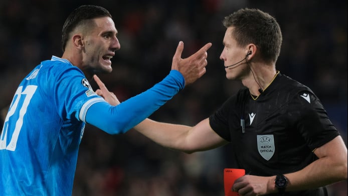 Γκέλαρε με την Κόμο η Νάπολι - Αλλαγή ο Δουβίκας