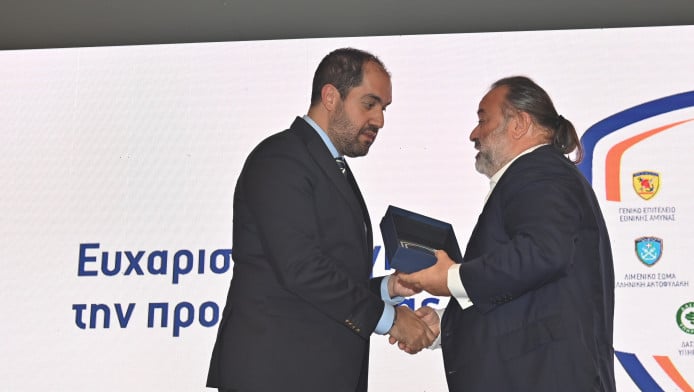 Μάριος Ηλιόπουλος και SEAJETS βραβεύτηκαν από τον Γιάννη Κεφαλογιάννη