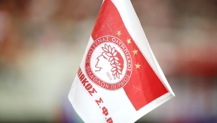 Πήρε... σκούπα ο Μαρινάκης - Νέα διπλή αποχώρηση από τον Ολυμπιακό