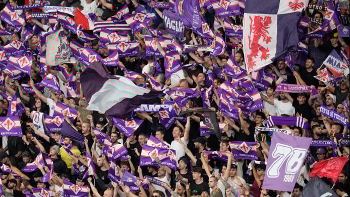 Χαμός στη Φιορεντίνα πριν την ΑΕΚ - Χιλιάδες ζητούν την απόλυση Πιόλι