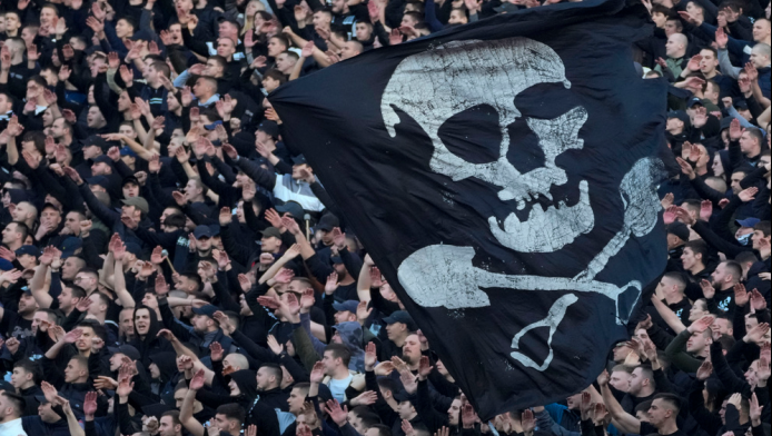 Οπαδοί Παρτιζάν για Ζοτς: "Σε περιμένουμε στην εξέδρα, ένας από εμάς"