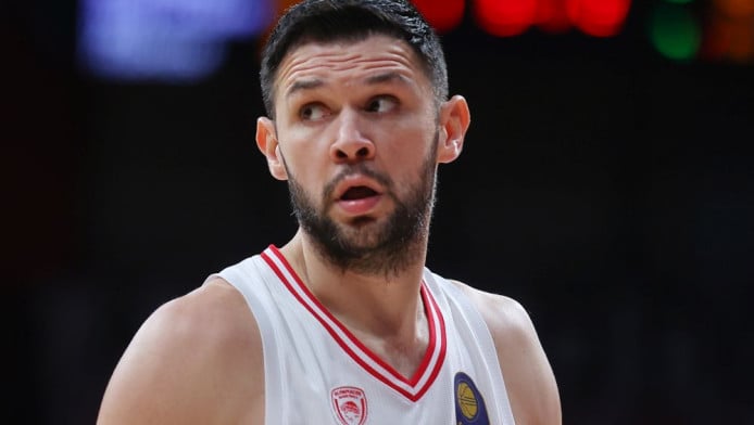 Αξίζει αυτό το τέλος ο Παπανικολάου;