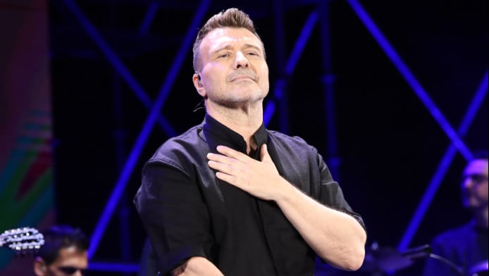 "Εφιάλτης" για τον Γιάννη Πλούταρχο με εμμονική θαυμάστριά του!