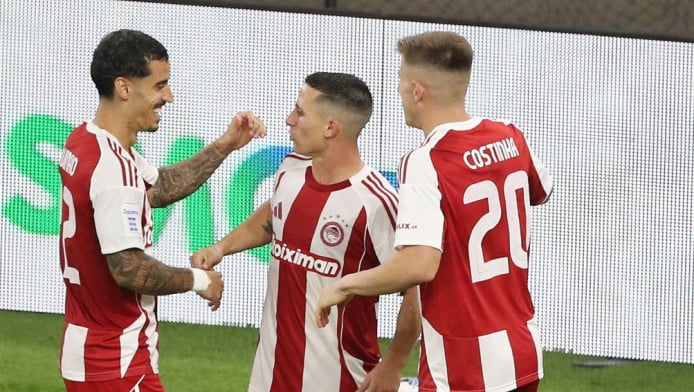 Του έφυγε η ψυχή, αλλά έπιασε κορυφή ο Ολυμπιακός - Ηγέτης Ποντένσε