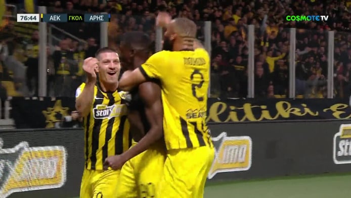 "Σωτήρας" Ζίνι για ΑΕΚ κόντρα σε Άρη - Αφιέρωση σε Πιερό (vid)