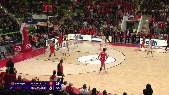 Ο Οτούρου ξεγέλασε τον Ταβάρες και έκανε φοβερό κάρφωμα (ΒΙΝΤΕΟ)