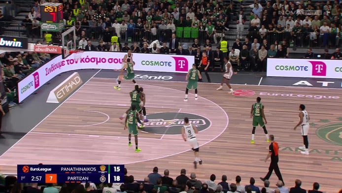 Ο Σλούκας υψώνει και ο Φαρίντ... πετάει! (ΒΙΝΤΕΟ)