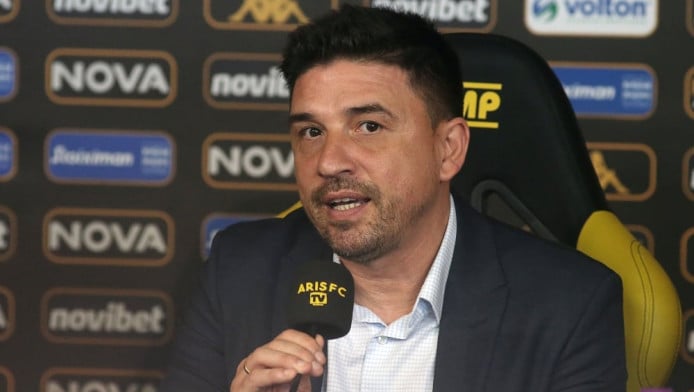 Τετ α τετ Ρέγες με ξένο του Άρη: "Ώρα να βγεις μπροστά"