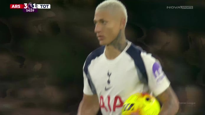 Ο Ριτσάρλισον κρέμασε τον Ράγια από το ύψος της σέντρας (ΒΙΝΤΕΟ)