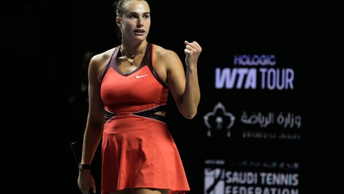 Αντέχεις; Νέο τοπ βίντεο της Σαμπαλένκα με... ανύπαρκτο μαγιό!