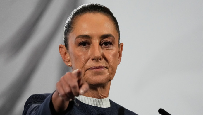 Άνδρας παρενόχλησε σεξουαλικά την πρόεδρο του Μεξικού! (ΒΙΝΤΕΟ)