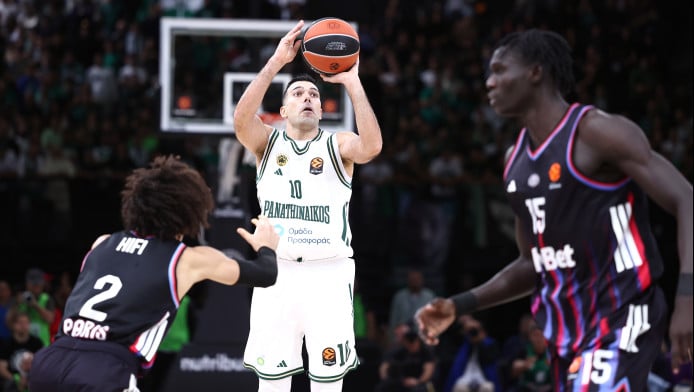 Πρώτος Έλληνας σε τρίποντα ο Σλούκας, προσπέρασε τον Σπανούλη (ΒΙΝΤΕΟ)