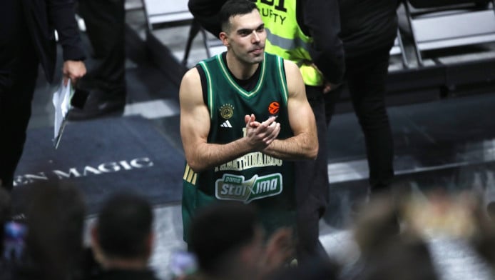 Η "εκδίκηση" του Σλούκα περιλαμβάνει μία ακόμη απάντηση 