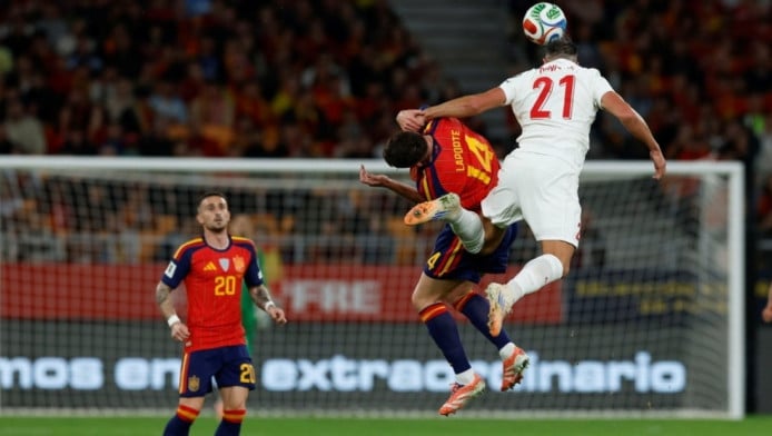 Κλοπή αξίας 320.000 ευρώ από τα αποδυτήρια των Τούρκων στην Σεβίλλη!