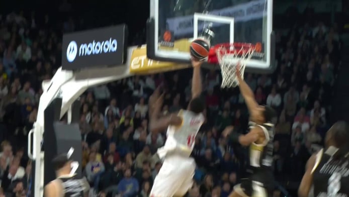 Εντυπωσιακή "πτήση" και τάπα Ενγκουαμά στον Ντιαλό! (ΒΙΝΤΕΟ)