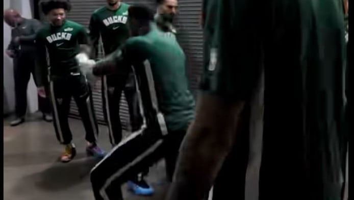 Ο Θανάσης Αντετοκούνμπο το έριξε στον χορό πριν τον αγώνα (BINTEO)