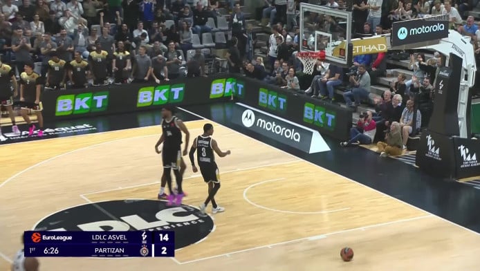 Φοβερή φάση: Έκλεψε και κάρφωσε ο Τραορέ (ΒΙΝΤΕΟ)