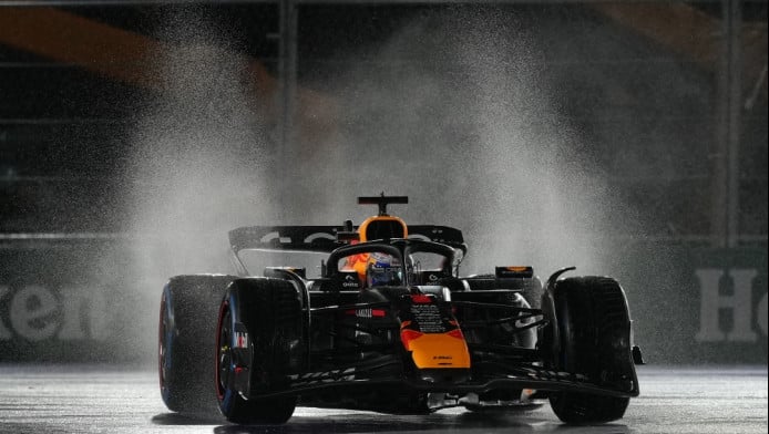 "Ζωντανός" για τίτλο ο Φερστάπεν, νίκησε στο Λας Βέγκας (ΦΩΤΟ)