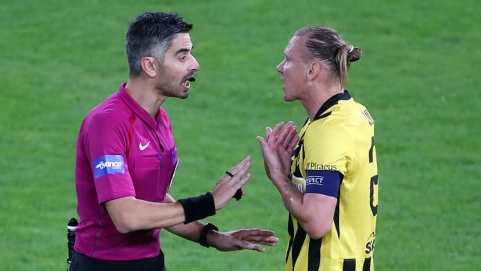 Οι ρεφ-επιστήμονες, ο Αναστασίου και ο… Λανουά έκαναν μεγάλο δώρο στην ΑΕΚ