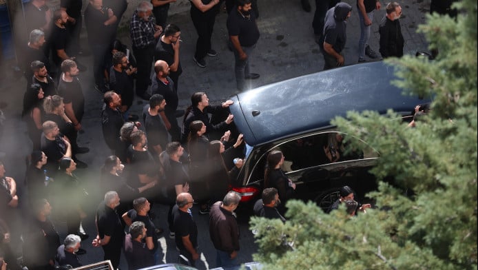 Βορίζια: "Εγώ θα τους σκοτώσω, εγώ" μοιρολογεί η χήρα του 39χρονου (Vid)