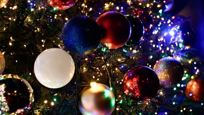 Δώρο Χριστουγέννων: Νωρίτερα η καταβολή του - Τι πρέπει να γνωρίζετε