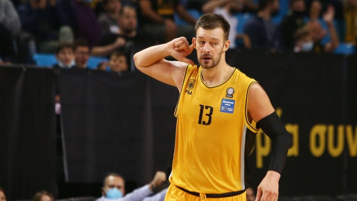 Μαύρη μέρα η 5η Δεκεμβρίου! Ένα κερί στη μνήμη του Γέλοβατς από ΑΕΚ